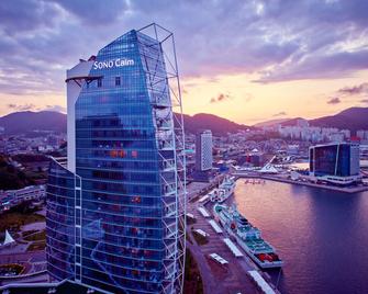 Sono Calm Yeosu - Yeosu - Building