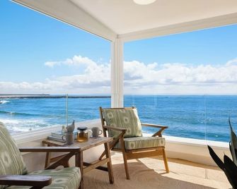 Luxe Oceanfront Apartment - Yamba - Балкон