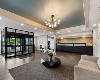 Best Western Executive Hotel of New Haven-West Haven - Вест-Гейвен - Лоббі