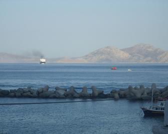 Alkistis Cozy by The Beach Apartment in Ikaria Island Intherma Bay - 2nd Floor - Agios Kirykos - Balcony