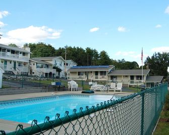 Inn on The Hill - Lake George - Building