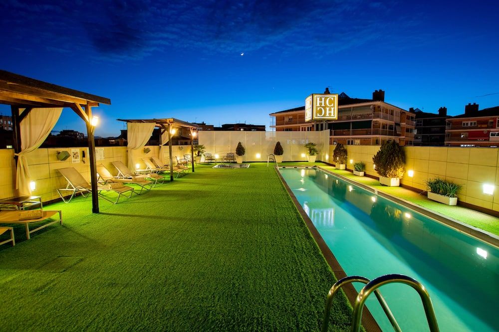 فندق أندلسيا سنتر - غرناطة - حوض السباحة