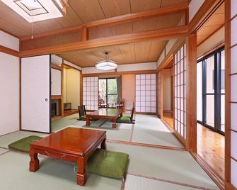 Imamura - Yamaga - Jídelna