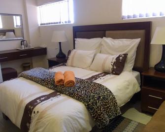 Bed and breakfast Newlife BNB - Johannesburg - Bedroom