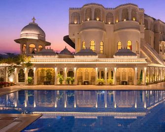 Swaroop Vilas - Lake Facing Boutique Hotel - Udaipur