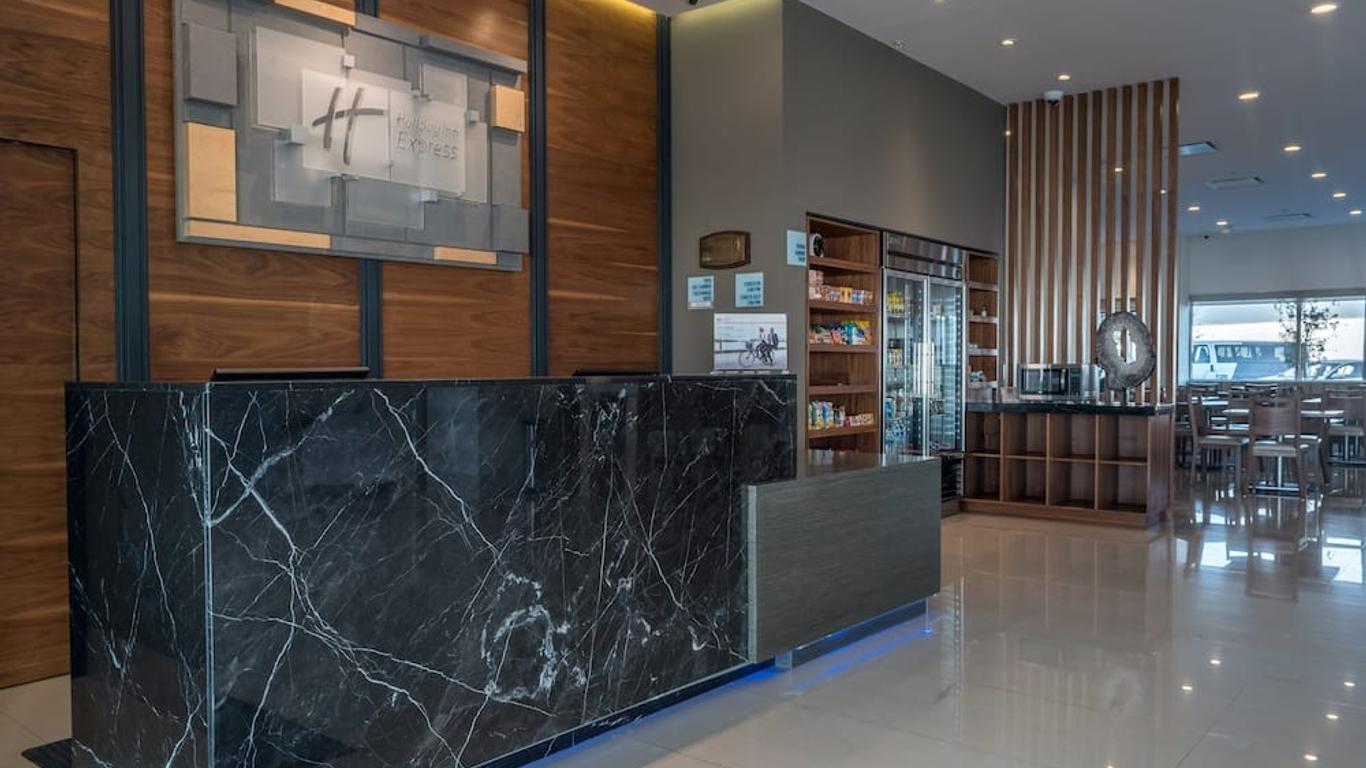 Holiday Inn Express & Suites Silao Aeropuerto - Terminal