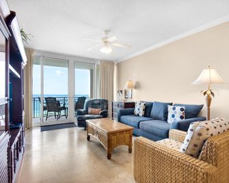 The Pearl 404 - Navarre - Living room