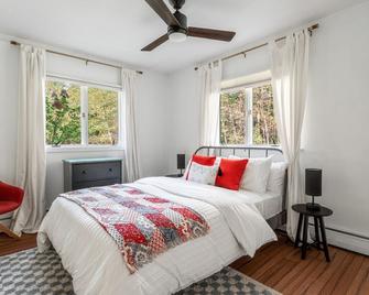 Atomic Ranch - MCM One Level In Olivebridge. Great Outdoor Space! - Olivebridge - Habitación