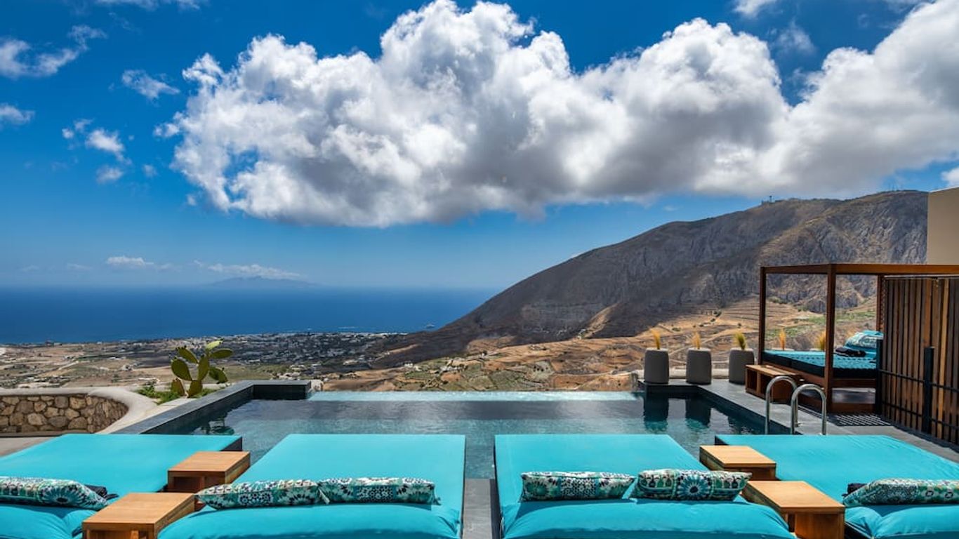 Skyfall Suites - Adults Only