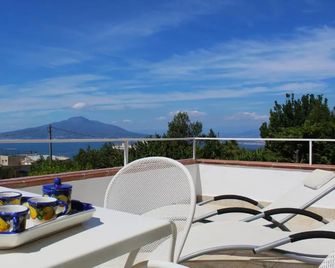 Villa Raf - Vico Equense - Balcón