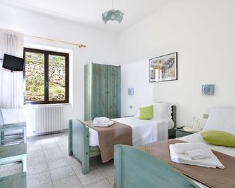 S'Enis Monte Maccione - Oliena - Habitación