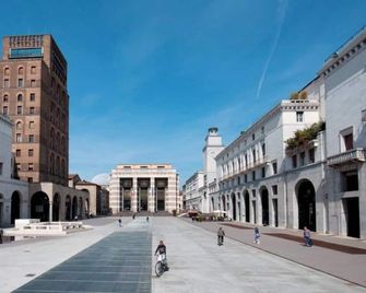Solaria Apartment - Brescia