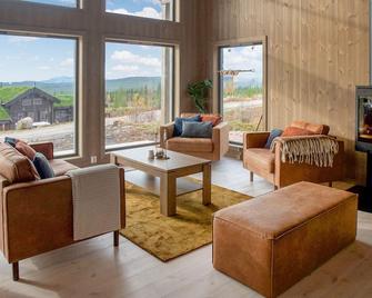4 Bedroom Lovely Home In Østby - Østby - Sala de estar