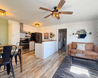 Charming 1br Downtown Apt | Newly Remodeled | Walk To Restaurants, Shops & Parks! - Spearfish