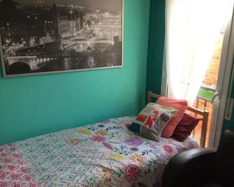 Casa Catharina - La Seu d'Urgell - Bedroom