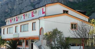 Hostel Izvor - Podgorica - Bygning