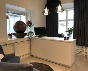 Waterside Mariestad - Mariestad - Rezeption