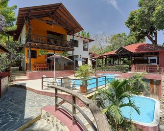 Villa Bayacanes with swimming pools, gazebos, bar, billiards - Concepción de La Vega - Pool