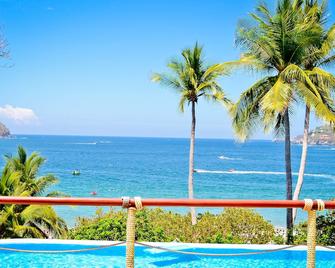 Catalina Beach Resort - Ixtapa Zihuatanejo - Piscina