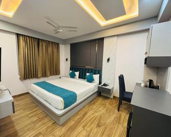 Mango Tree Hotel - Darbhanga - Bedroom