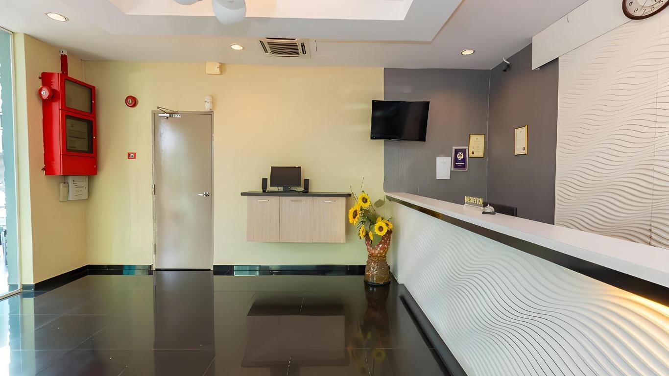 Regalo Hotel (With Lift)