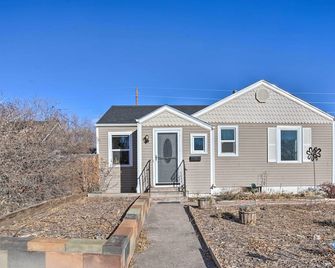 Adventure Home Base - 7 Blocks to Downtown! - Grand Junction - Building