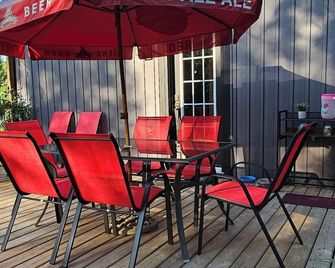 Escape with 7 seat HotTub and Outdoor Entertainment Sleeps 6 South Algonquin - Whitney - Patio