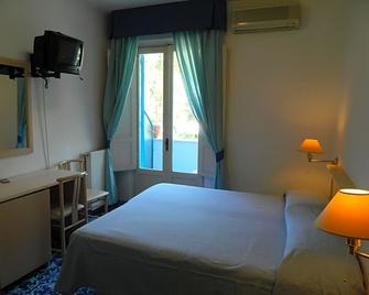 Hotel Villa Hermosa - Ischia - Bedroom