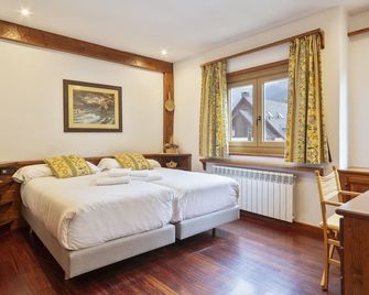 Luderna - Apartamento Tuca - Viella - Bedroom