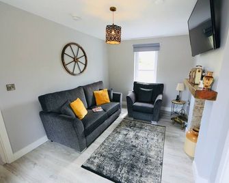 Terry Joe Cottages - Newry - Wohnzimmer