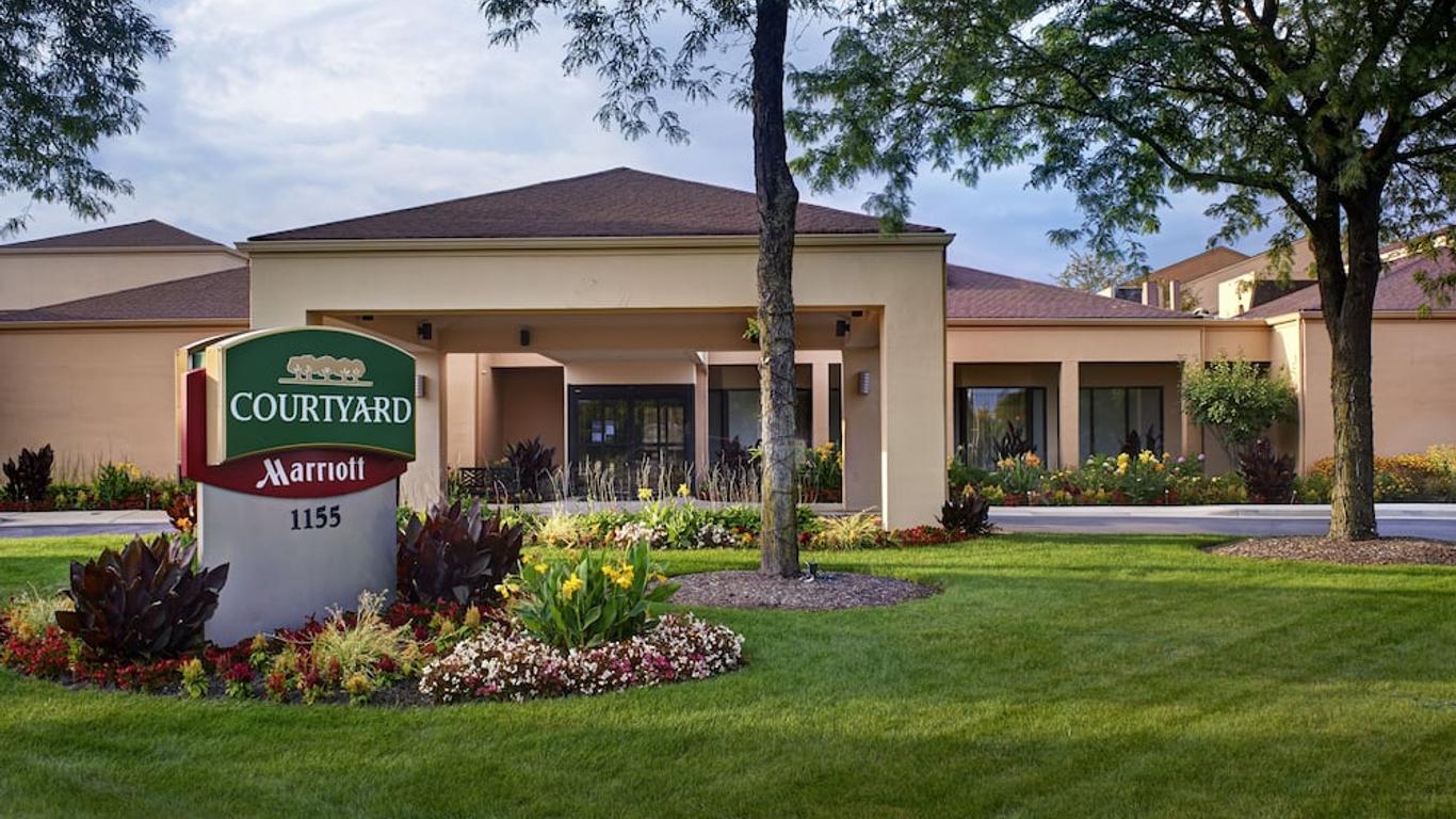 Courtyard by Marriott Chicago Naperville