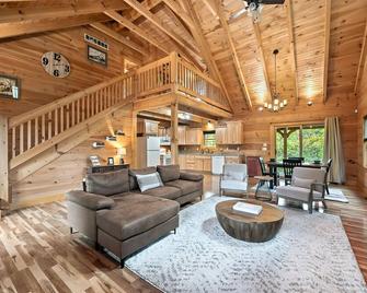 Cabin on the Ridge Su - Madison - Huiskamer