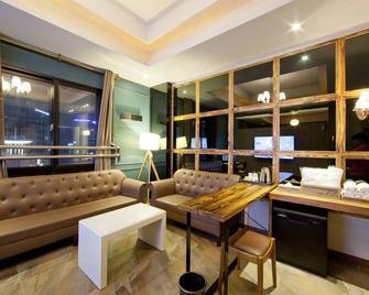 Herium Hotel - Busan - Living room