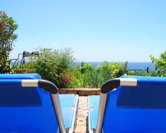 Maria Rooms - Agia Ermioni - Pool