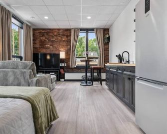 The Library @themillrowssuites - New Glasgow