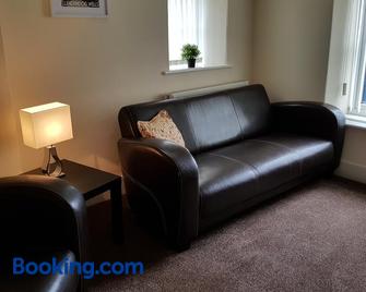 Ty Morgan's Apartments - Rhayader - Living room