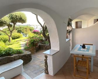 Un Magnifico Residence a Porto Cervo, nel Cuore Della Costa Smeralda - Porto Cervo - Patio