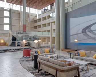 Crowne Plaza Indianapolis-Airport By IHG - Indianapolis - Lobby