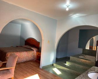 Full Moon Inn - Los Angeles - Makuuhuone