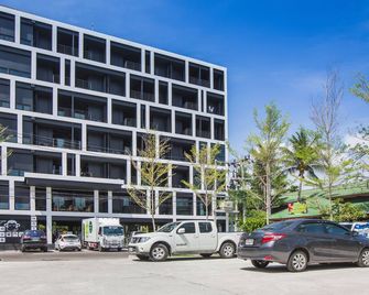 Blu Monkey Hub and Hotel Phuket (SHA Plus+) - עיירת פוקט - בניין