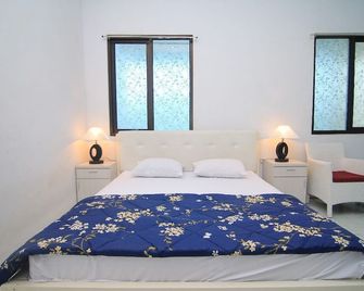 Hotel Boegenviel Syariah - Lamongan - Habitación