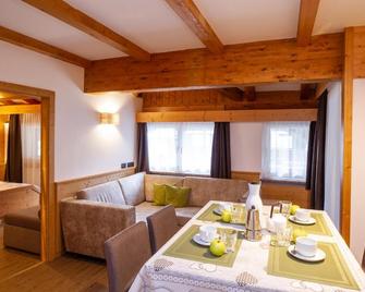 Hotel Cirelle Suite&Spa - Canazei - Matsal