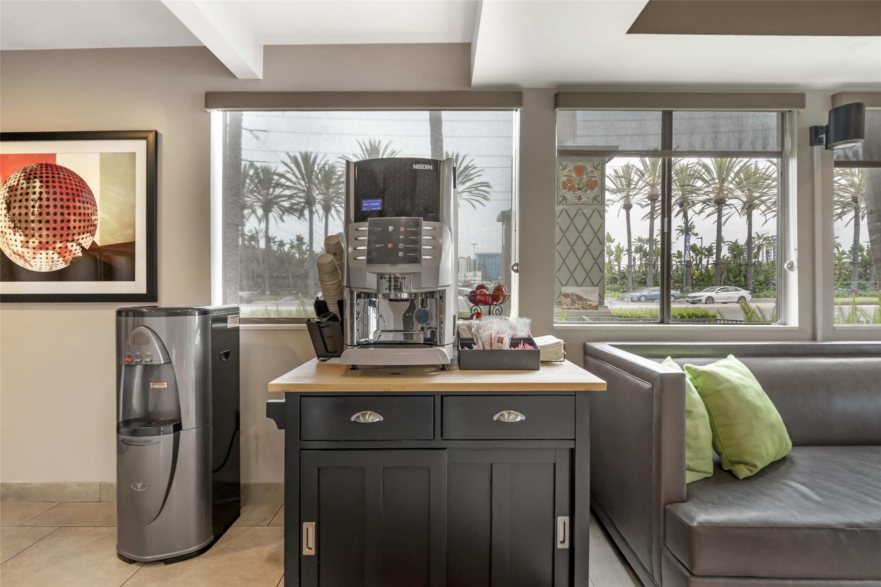 بست ويسترن بلس بافيليونز