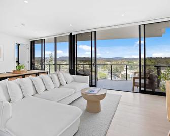 Palm Beach Luxury Apartment with Hinterland Views - Palm Beach - Sufragerie