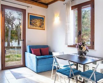 Acqua Chiara Beachfront Home - Putzu Idu - Salle à manger