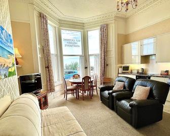 Seafront Apartments - North Shields - Living room