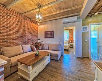 Mediterraneo Luxury Suites Halkidiki - Βουρβουρού - Σαλόνι