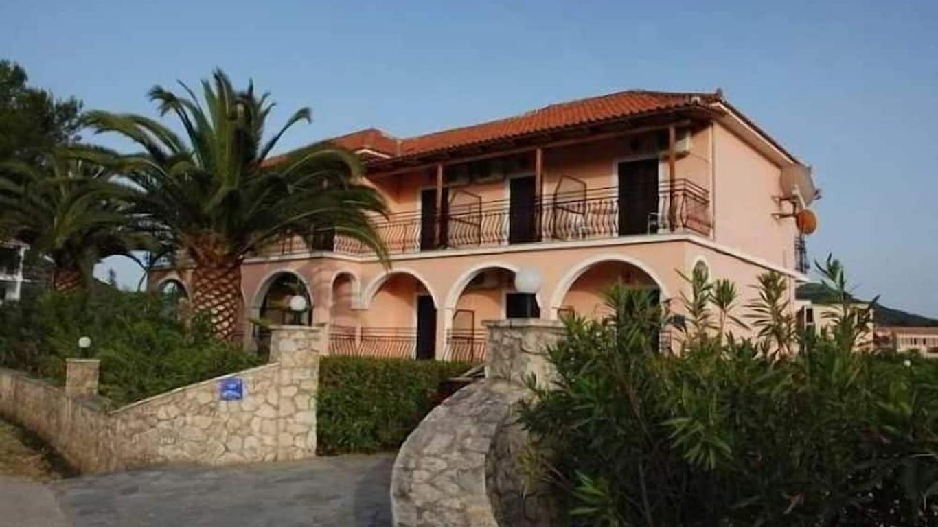 Eleni's Garden & Castello Suites