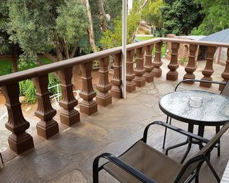 Gemstone Guest House - Klerksdorp - Balcony