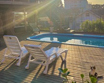 Hostel Casa Do Rogerio - Caxias do Sul - Piscina